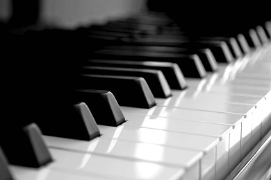 钢琴好听的流行歌曲有哪些 陪练钢琴app推荐下载